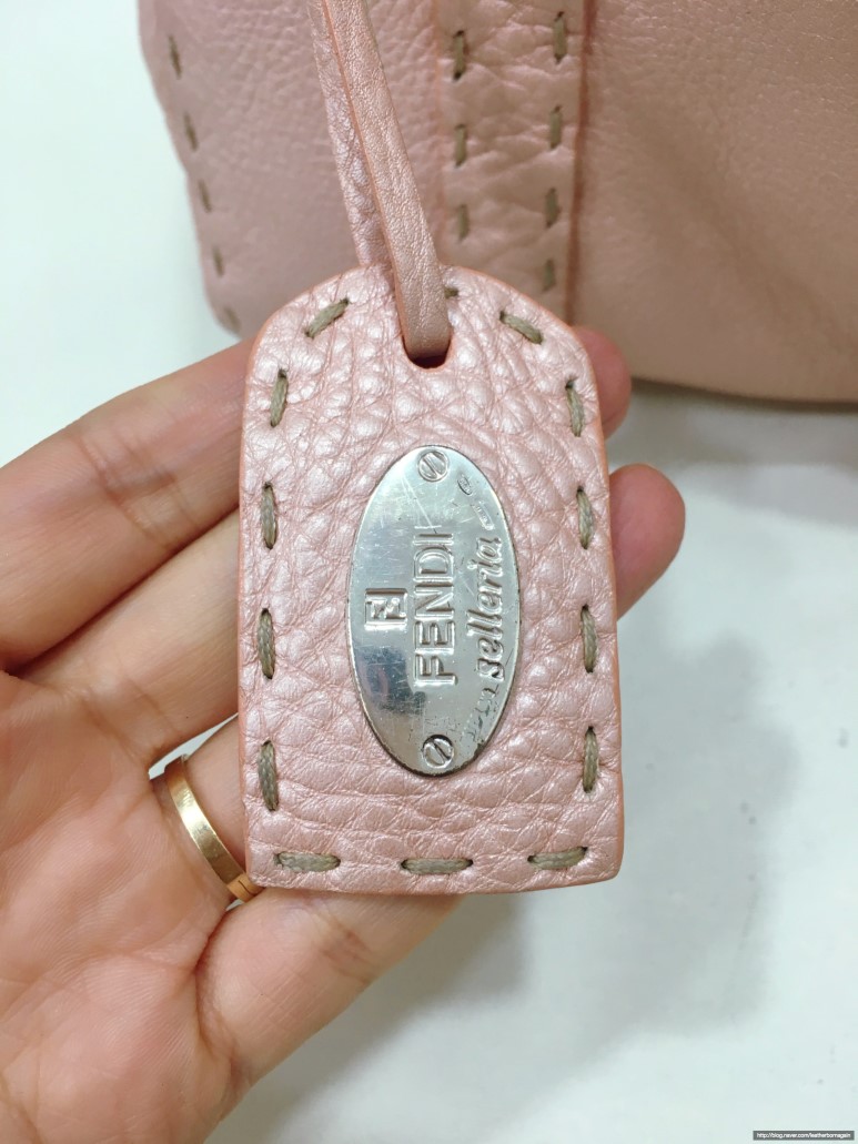 펜디 FENDI 연분홍색 토트백 숄더백