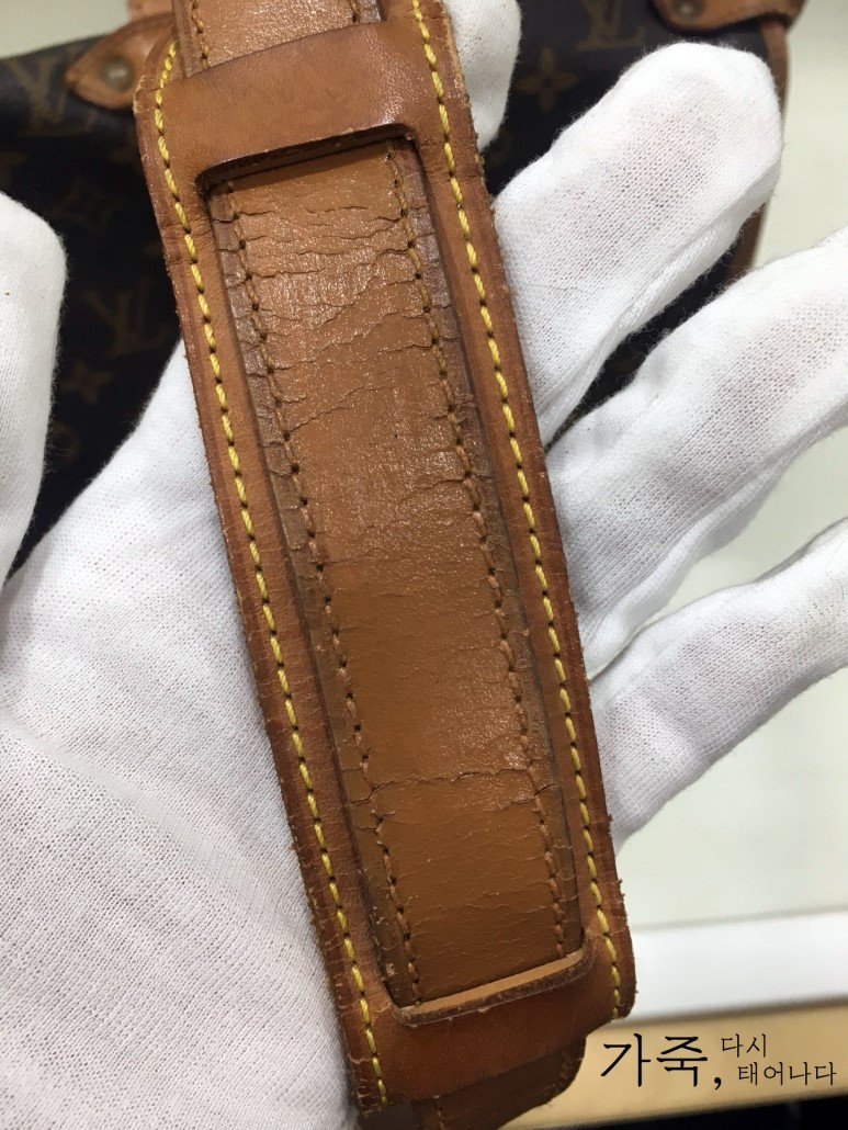 루이비통 소뮤르 35 쌍둥이백 크로스백 Louis Vuitton