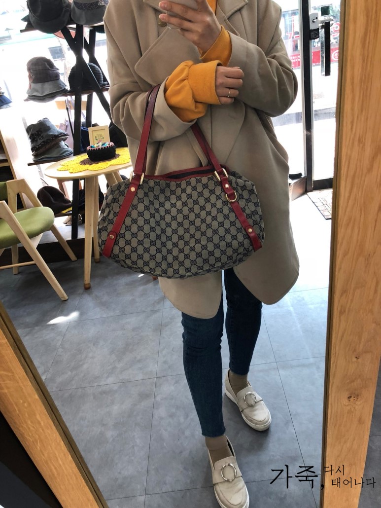 GUCCI 구찌 모노그램 패턴 페브릭 숄더백
